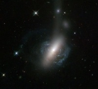 «Хаббл» заснял грандиозный результат столкновения двух галактик
