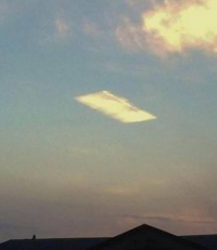 Над Великобританией обнаружили странное прямоугольное облако