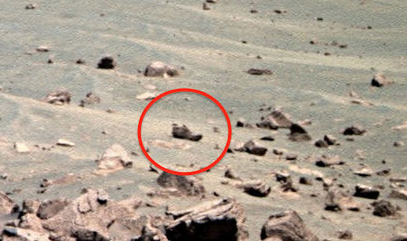 Уфологи обнаружили на Марсе «ботинок»