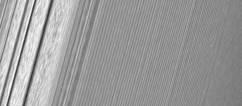 «Кассини» сделал один из самых детальных снимков колец Сатурна