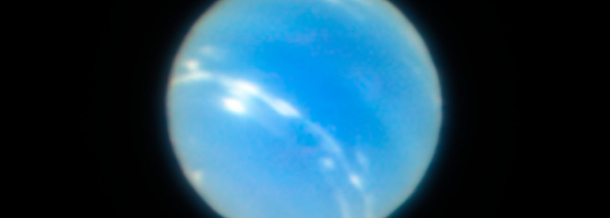 «Искусственные звезды» дали возможность получить чёткий снимок Нептуна