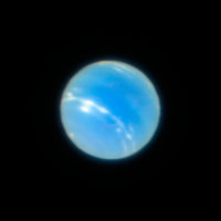 «Искусственные звезды» дали возможность получить чёткий снимок Нептуна