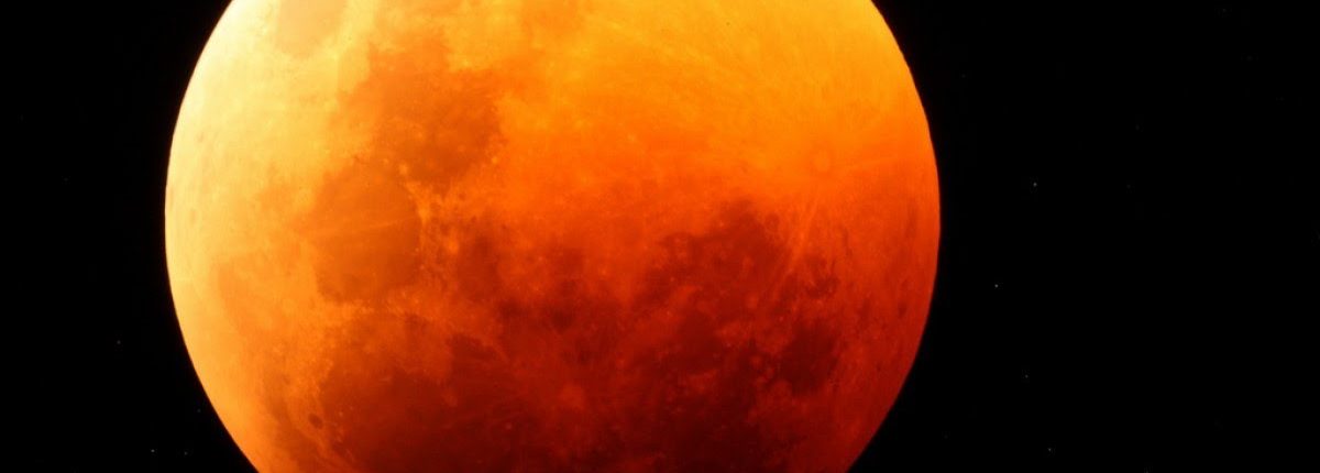 В конце июля земляне увидят кровавую Луну и внушающее противостояние Марса