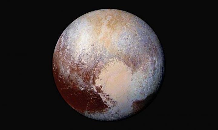 Ученый-планетолог намерен вернуть Плутону статус планеты
