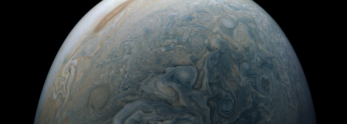 Зонд Juno сделал уникальный снимок облаков Юпитера