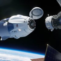 Обнародованы сроки первого запуска Dragon-2
