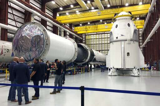NASA и SpaceX планируют отправить первый «пилотируемый» корабль уже в марте