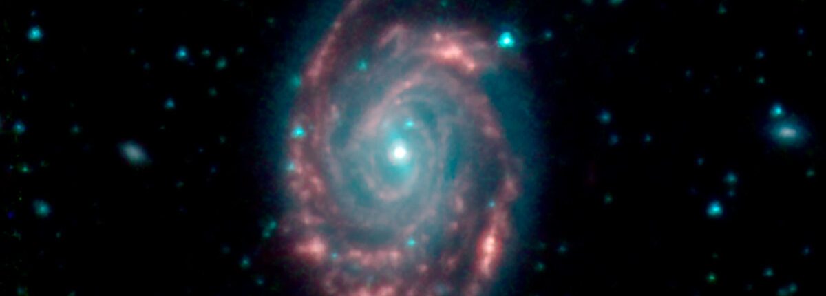 Телескоп «Спитцер» запечатлел грандиозное слияние галактик