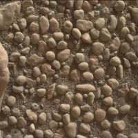 Curiosity замечает своеобразную гальку на Марсе