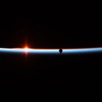 Астронавт НАСА сделала ослепительную фотографию космической капсулы SpaceX Crew Dragon с МКС