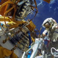 Астронавты столкнулись с проблемой при выходе в отрытый космос