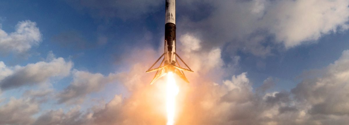 Что-то здесь не так: НАСА и SpaceX умалчивают информацию про Crew Dragon