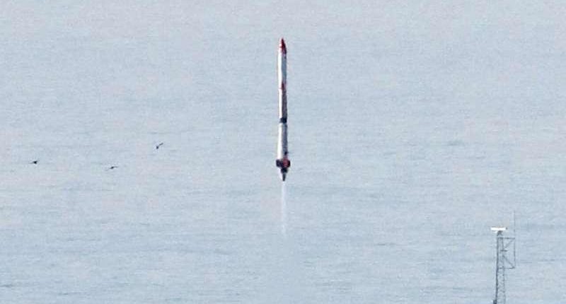 Частная японская ракета впервые выходит в космос