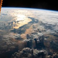 НАСА только что поделилось самым красивым снимком Земли из космоса