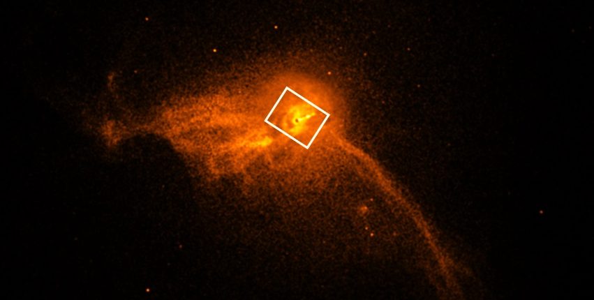 Астрономы обнаружили самую массивную черную дыру в локальной Вселенной