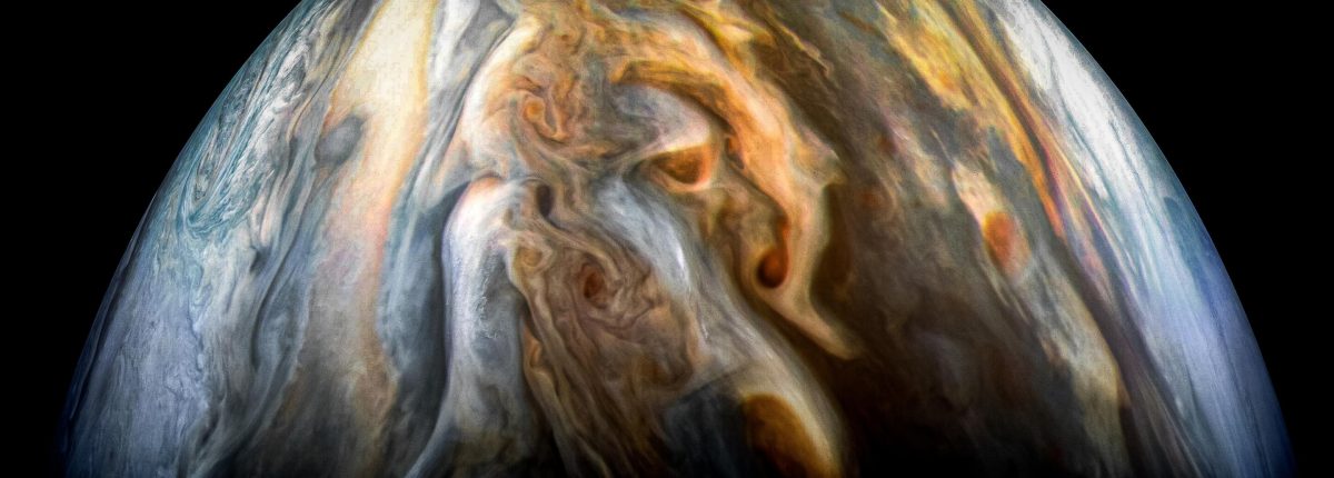 Новые данные о Юпитере: воды гораздо больше, чем ожидалось