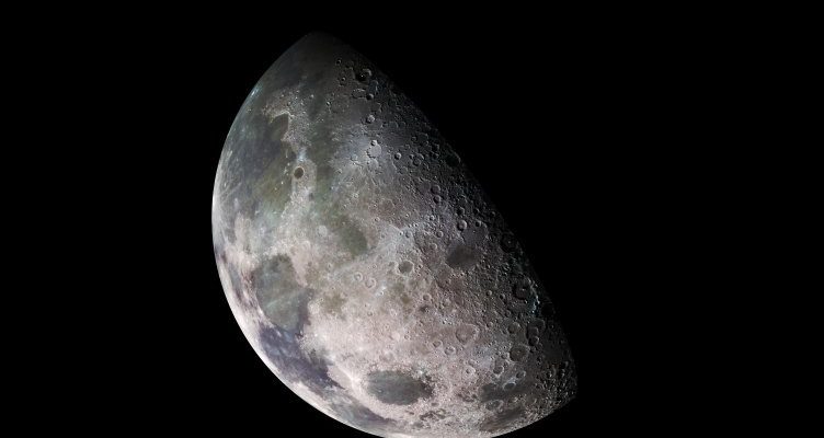 Исследователи обнаружили недавнюю тектоническую активность на светлой стороне Луны