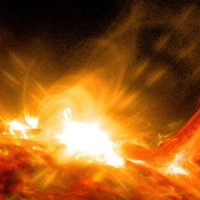 Огромная солнечная вспышка вызовет сверхинтенсивные полярные сияния