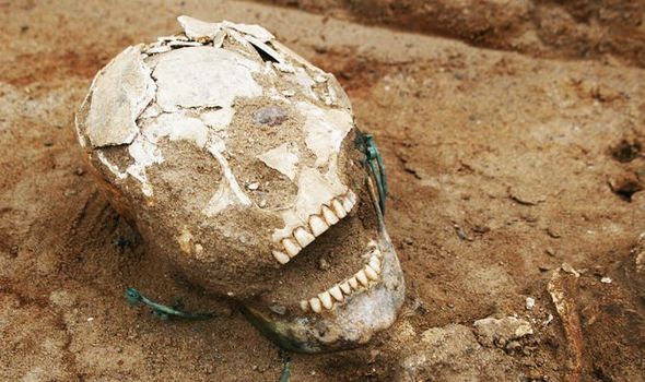 Ужасающие находки на 1000-летнем христианском кладбище поразили археологов