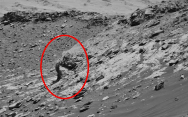 На марсианских снимках обнаружена «голова слона», утверждает уфолог