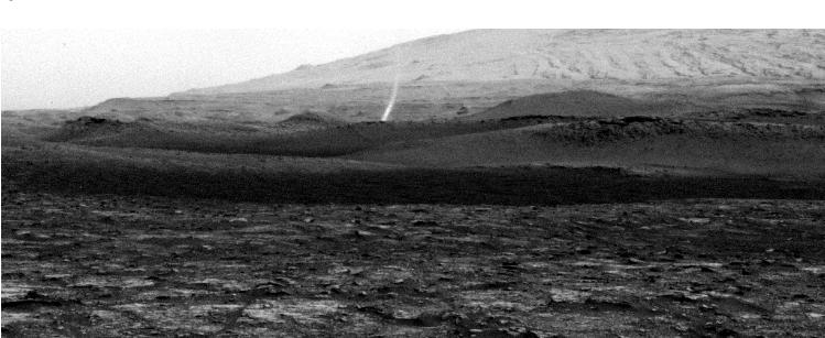 NASA: на поверхности Марса замечен необычный пылевой вихрь
