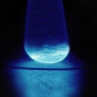 Радиоактивное свечение от 300 микрограммов эйнштейния