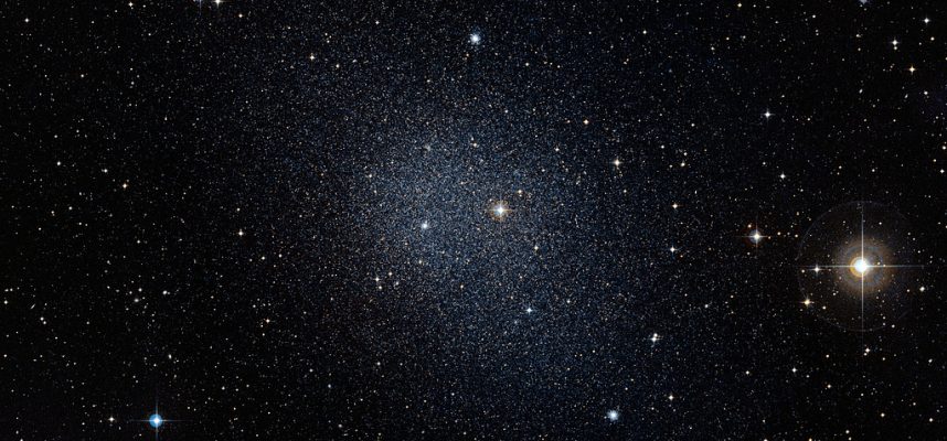 Астрономы обнаружили карликовую галактику, в которой намного больше темной материи, чем мы ожидали