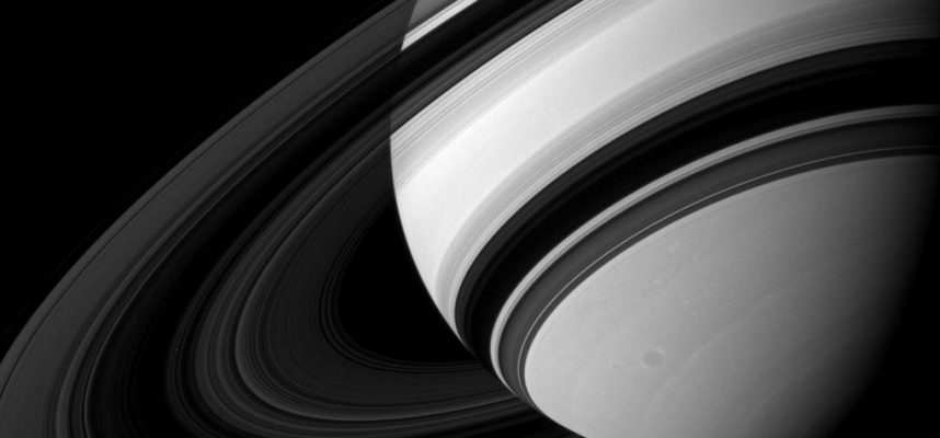 Волны в кольцах Сатурна позволяют исследовать его гигантское ядро