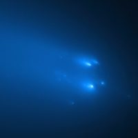 Космический зонд пролетает сквозь пыльный хвост взорвавшейся кометы