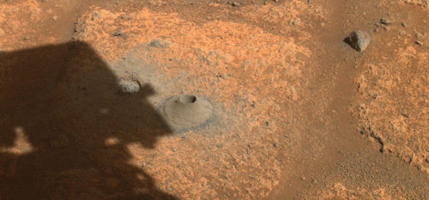 Марсоход Perseverance столкнулся с проблемой при сборе первых марсианских образцов