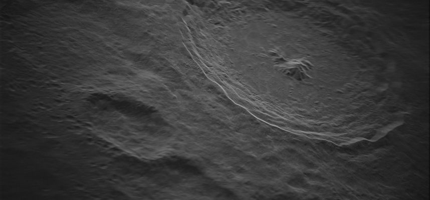 Новый снимок кратера Тихо на Луне настолько детализирован, что едва ли кажется реальным
