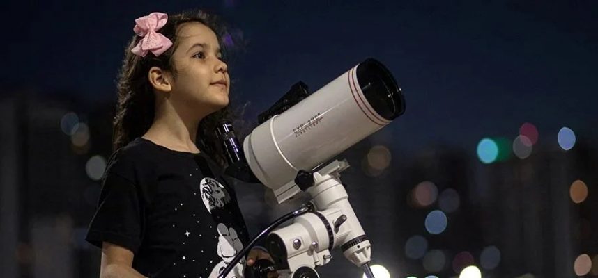 8-летняя охотница за астероидами из Бразилии официально считается самым молодым астрономом в мире