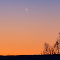 Венера и Юпитер «практически столкнутся» в ночном небе на этой неделе