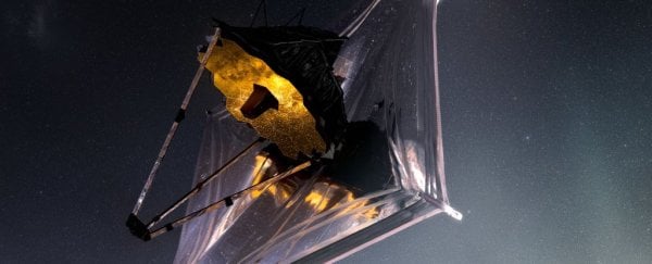 НАСА сообщает, что крошечный космический камень ударил космический телескоп Джеймса Уэбба