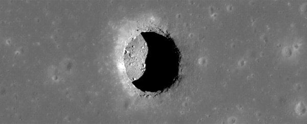 Странные лунные ямы могут иметь достаточно комфортную температуру для жизни людей