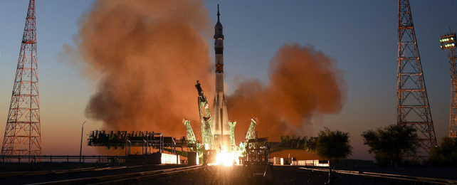 Россия подтверждает спасение застрявших космонавтов с помощью замены