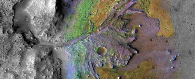 Ученые обнаружили интригующие новые сигналы органических молекул на Марсе