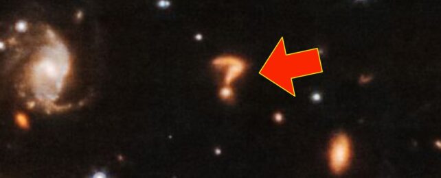 Ученые обнаружили в космосе гигантский вопросительный знак