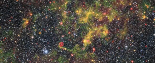 Призрачное изображение раскрывает неземную красоту пыли в космосе