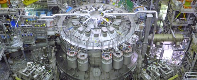 Самый большой в мире термоядерный реактор только что вступил в строй