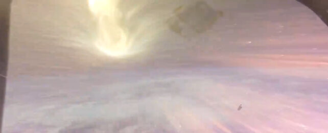 НАСА представляет умопомрачительное видео горящего космического корабля «Орион» при возвращении на Землю