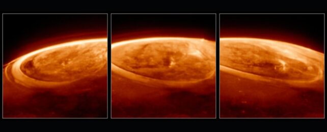 JWST captured infrared emission from Jupiter’s powerful, permanent auroras. JWST захватывает Auroras Auroras Auroras