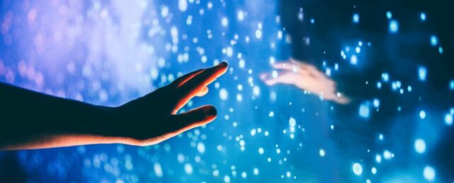 Темное зеркало нашей собственной вселенной может объяснить причуды в гравитации