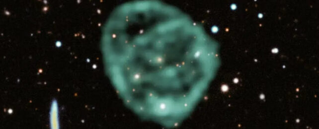 Жуткие круги в космосе могут быть взрывами из черных отверстий