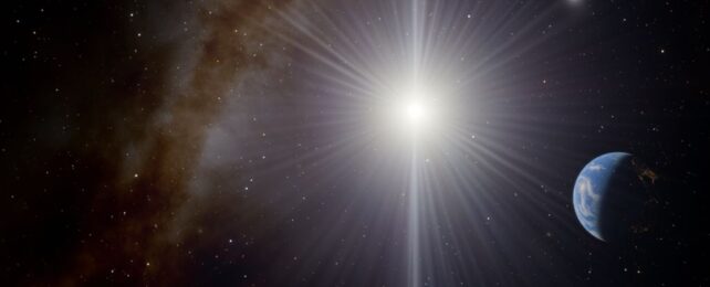 Мощное обнаружение частиц может означать, что мы уже нашли взрывающуюся черную дыру