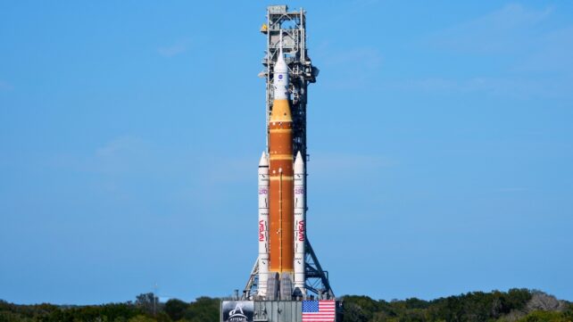 Artemis II on Saturday, January 17, 2026, in Cape Canaveral, Florida. Гигантская ракета НАСА «Новолуние» наконец-то на стартовой площадке