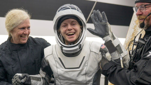 НАСА рано возвращает астронавтов домой после беспрецедентной медицинской проблемы в космосе