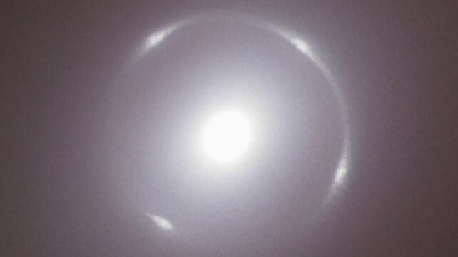 Ученым нужна ваша помощь, чтобы найти галактики, искажающие свет в космосе